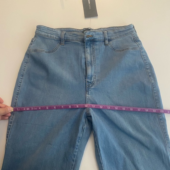 Fashion Nova Jeans (Stretchy) - Picture 6 of 6